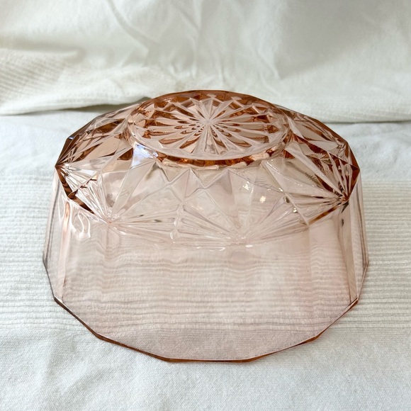 Vintage Depression Glass Bowl in Pink - Picture 7 of 15
